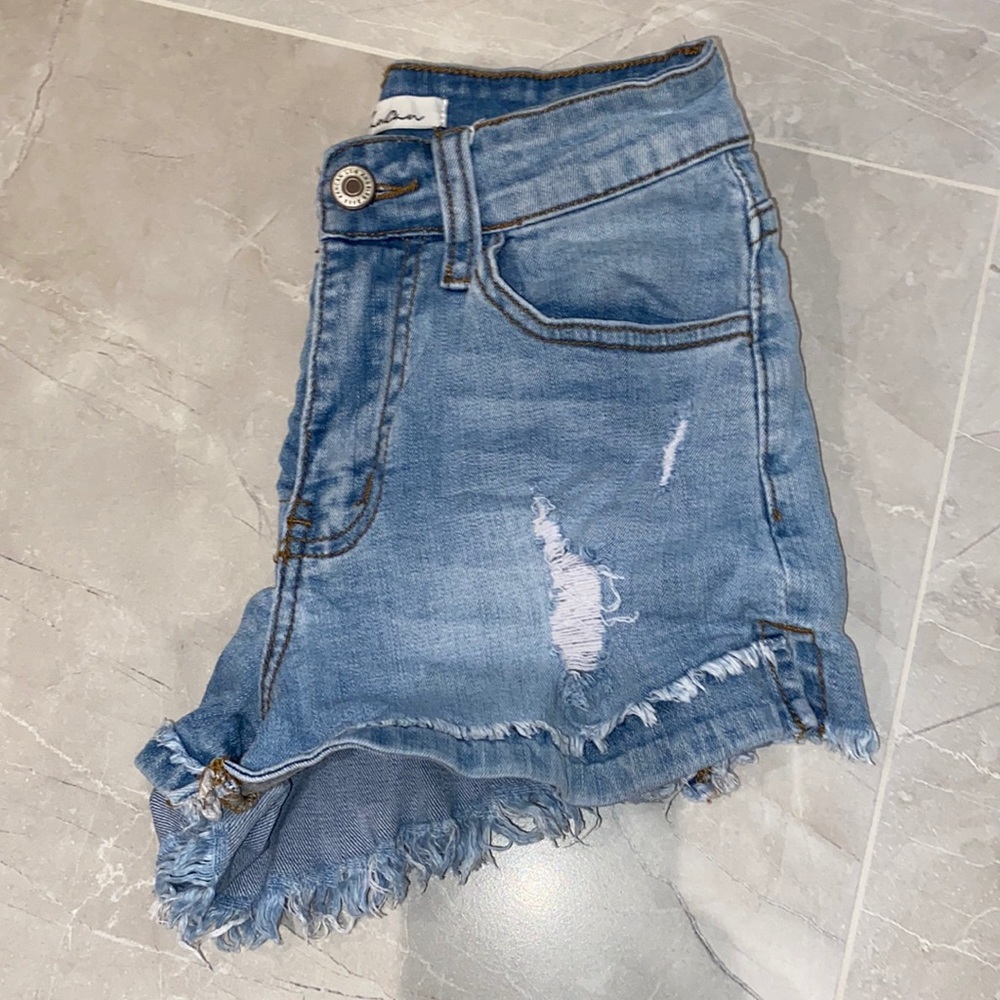 regular wash denim shorts